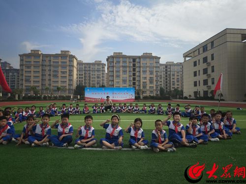 成武县郜城第九实验小学举行少先队新队员入队仪式