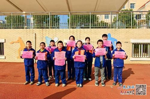 德安县隆平学校在全县电子制作锦标赛中获佳绩 组图